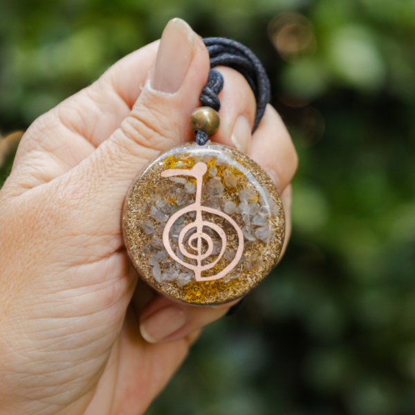 Collar de Orgon con símbolo Cho-Ku-Rei