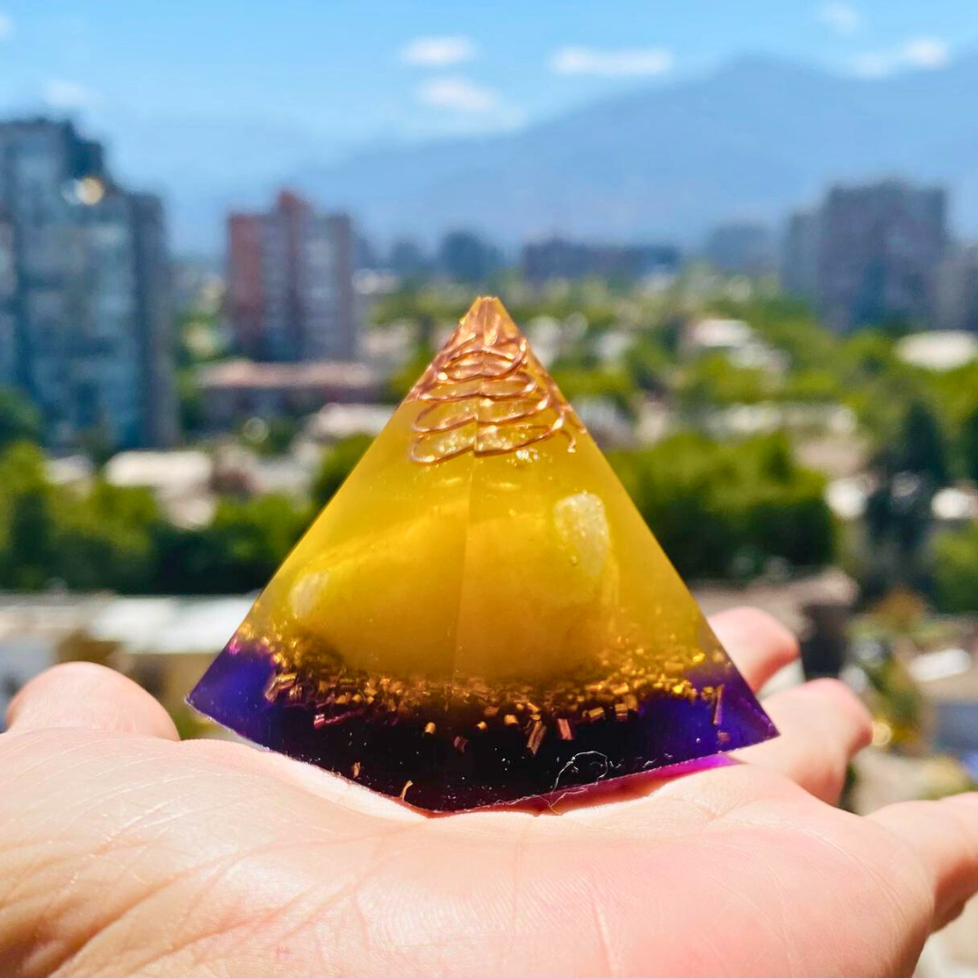 Piramide orgon con ambar