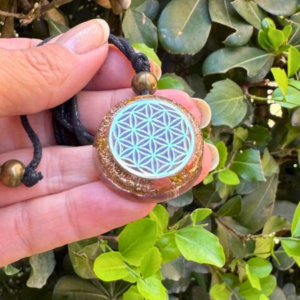 Collar Orgon Flor de la Vida con Ágatas