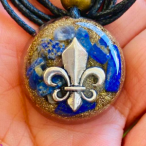 Collar Orgon Flor de Lis con Lapislázuli