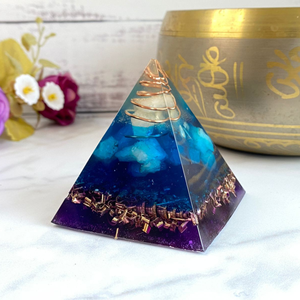 piramide orgon azul y violeta